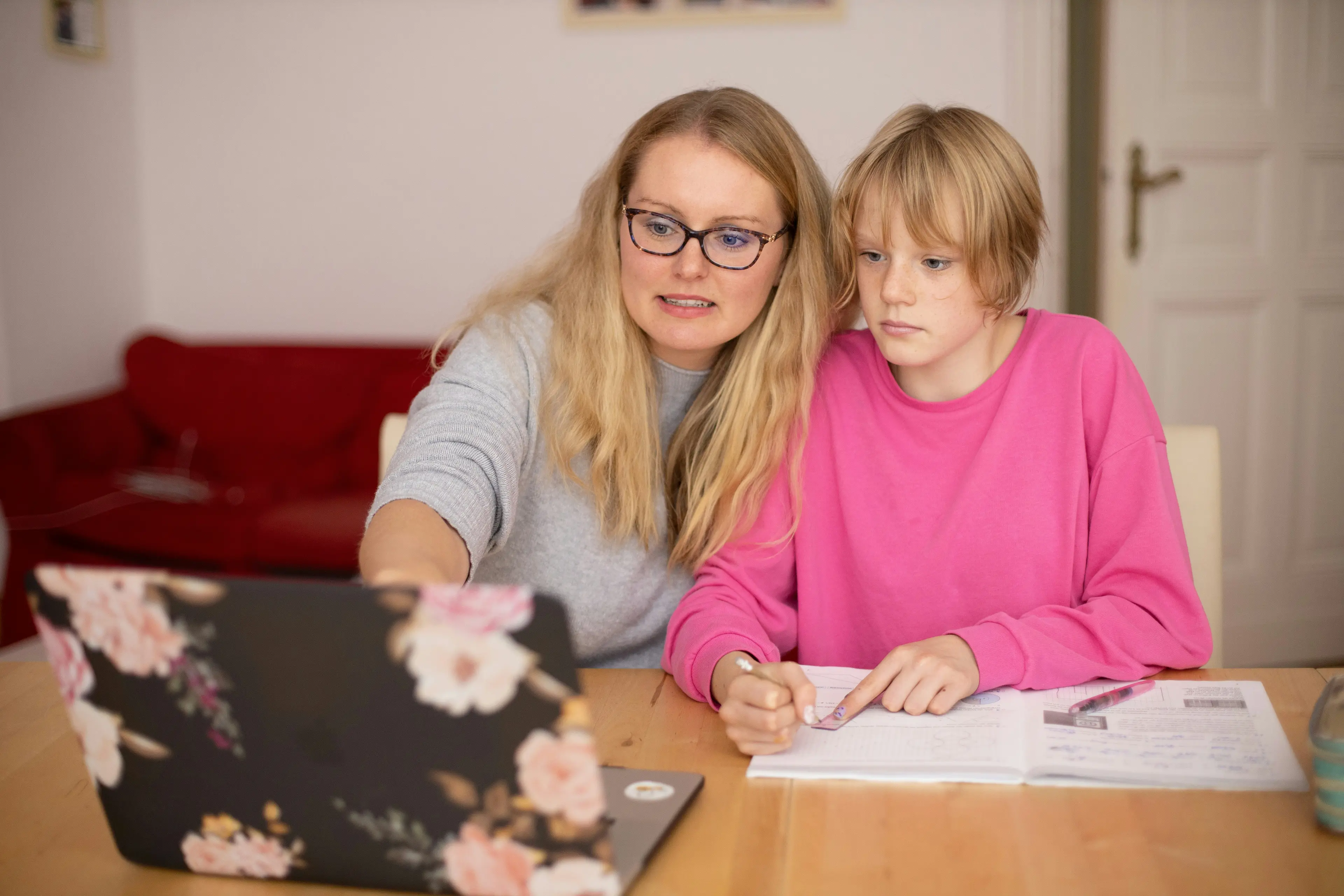 Teneo's Smart School System™ is a proprietary learning platform that combines real-time data analytics, artificial intelligence, behavioural science, and gamification to track every learner's progress continuously — enabling teachers to intervene early, parents to see exactly how their child is performing, and learners to build the habits that produce sustained academic improvement.